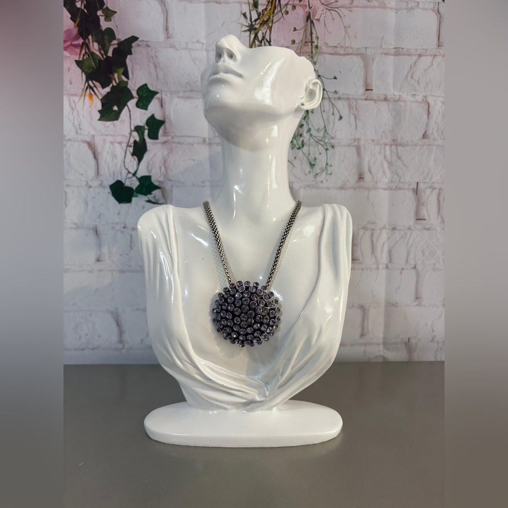 High end European made Elegant Silver and lilac Necklace💜💜